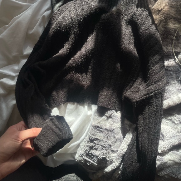 FOREVER 21 knit turtleneck sweater S - Picture 11 of 11